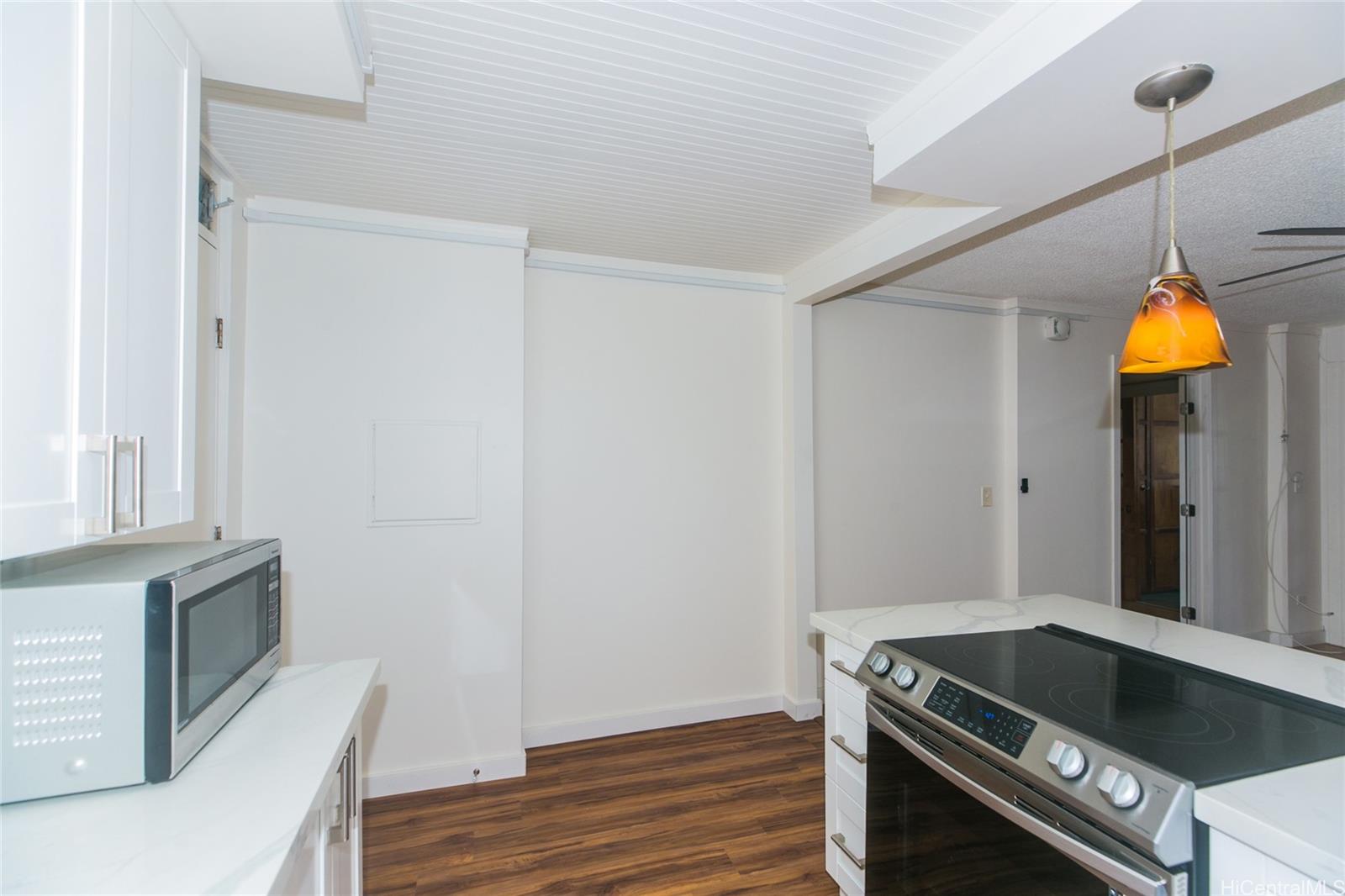 Waikiki Imperial Apts 225 Liliuokalani Avenue Unit 3B Honolulu HI 96815