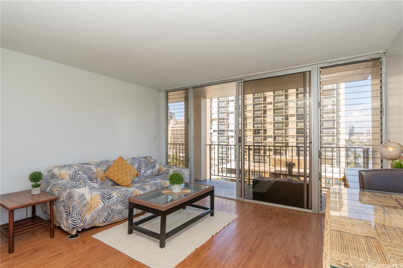 2345 Ala Wai Boulevard  Unit 1518