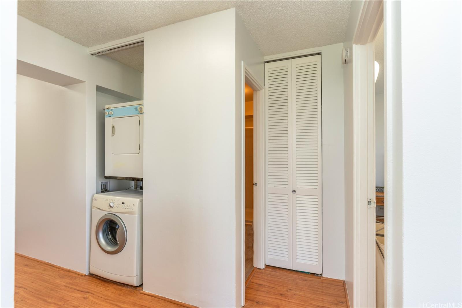 2345 Ala Wai Boulevard  Unit 1518