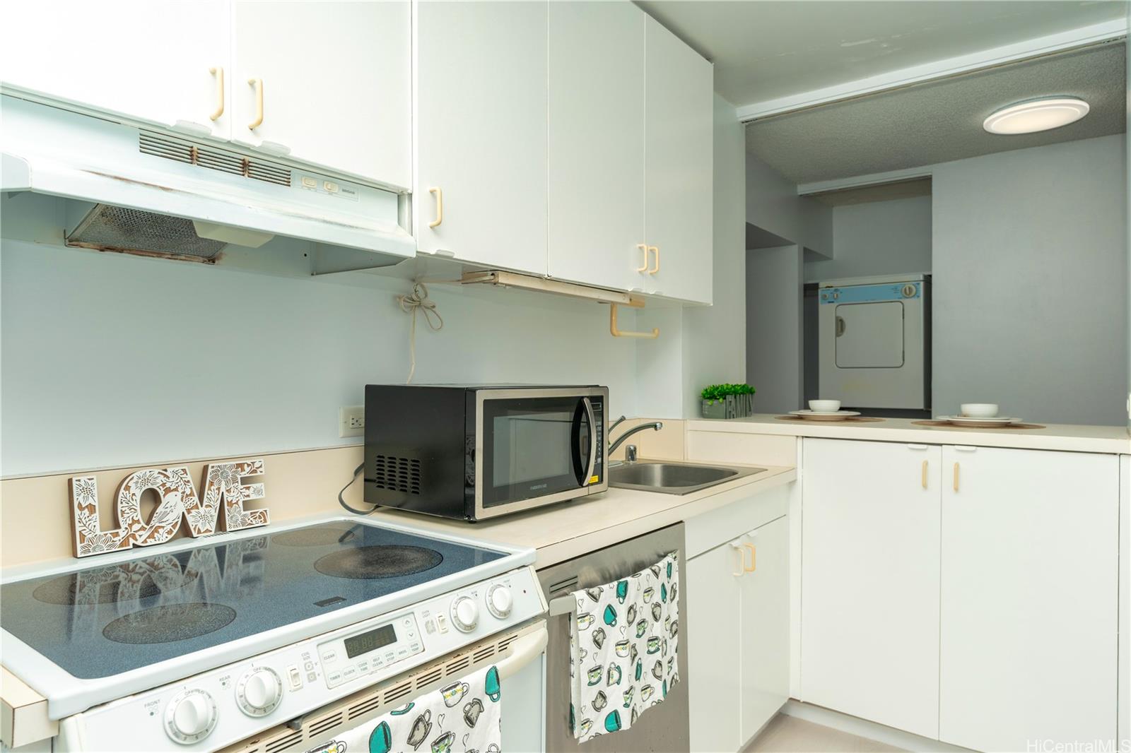 2345 Ala Wai Boulevard  Unit 1518