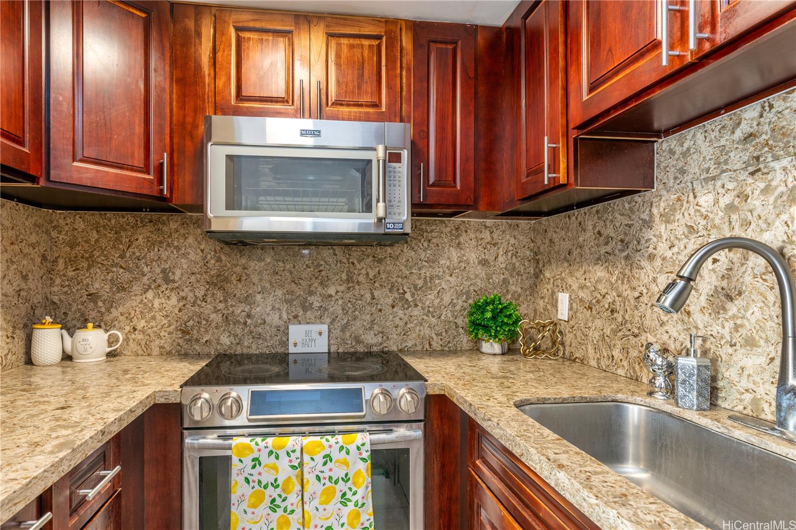 801 Ala Nioi Place  Unit 404