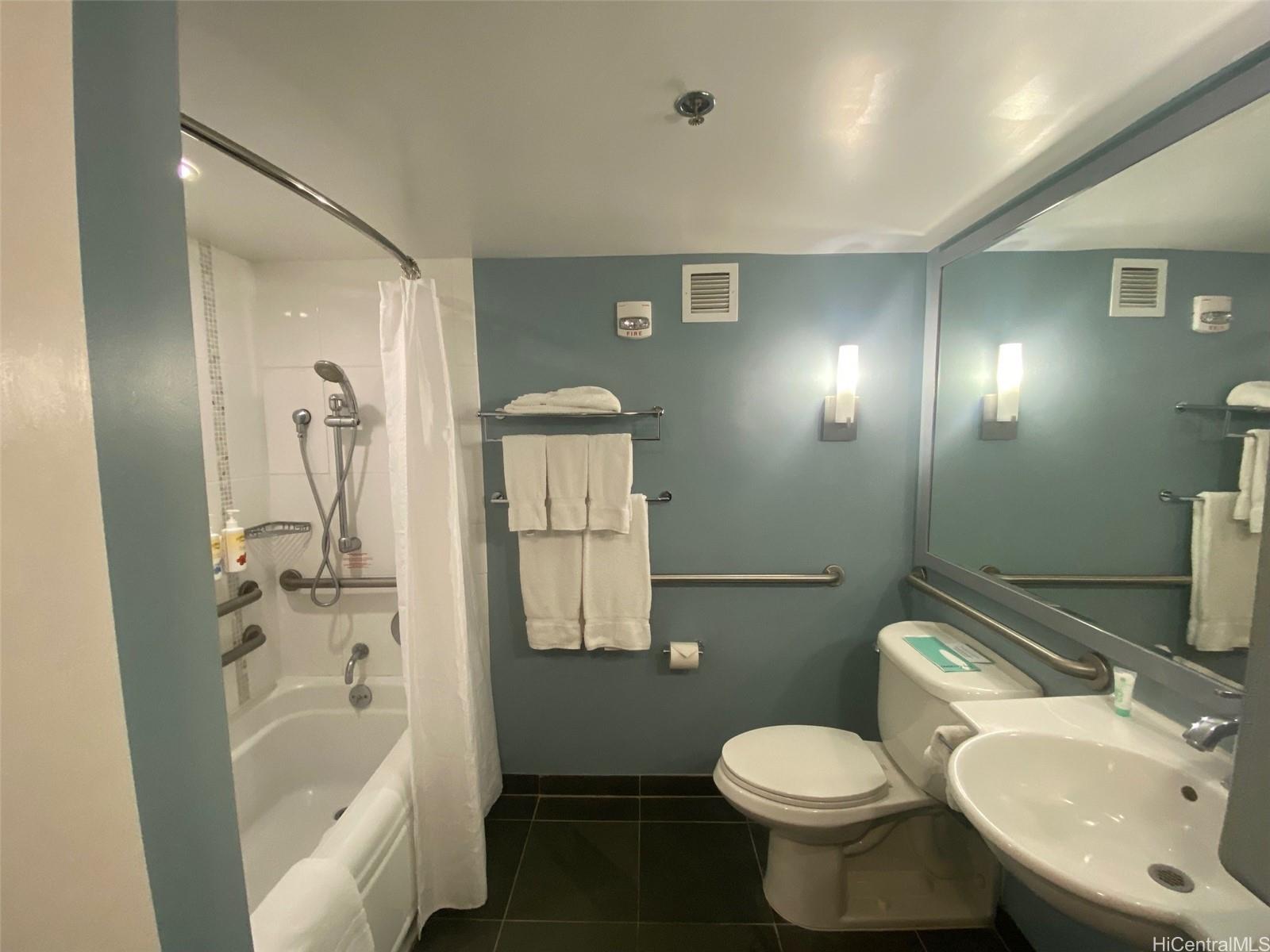 410 Atkinson Drive  Unit 811
