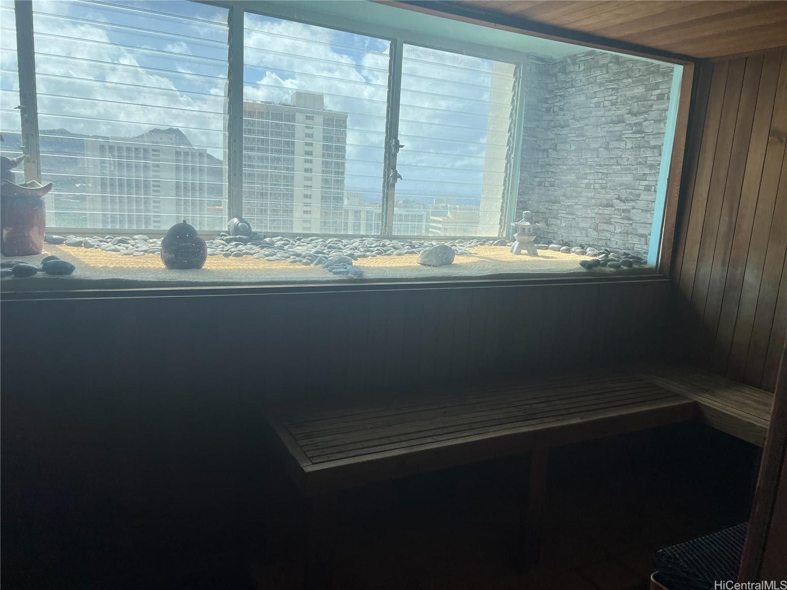 Photo 24 of 25