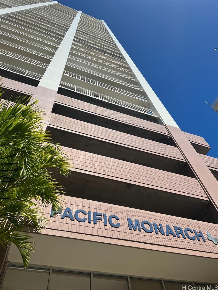 Pacific Monarch 2427 kuhio Avenue  Unit 1504