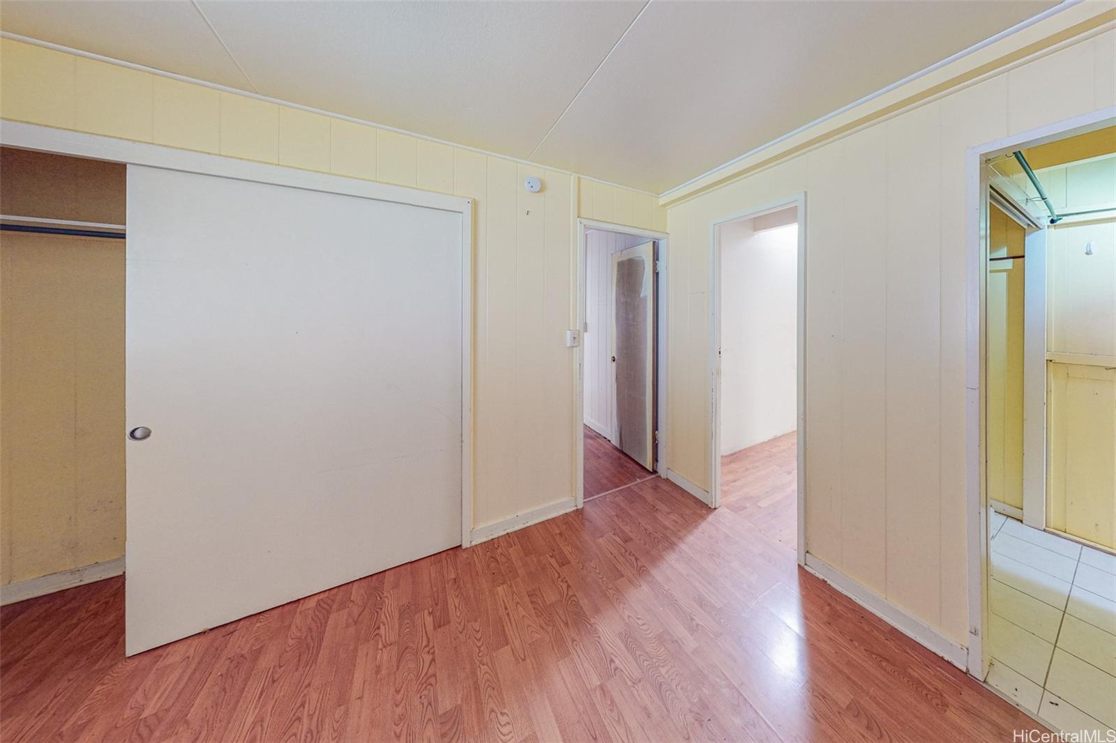 Photo 7 of 25