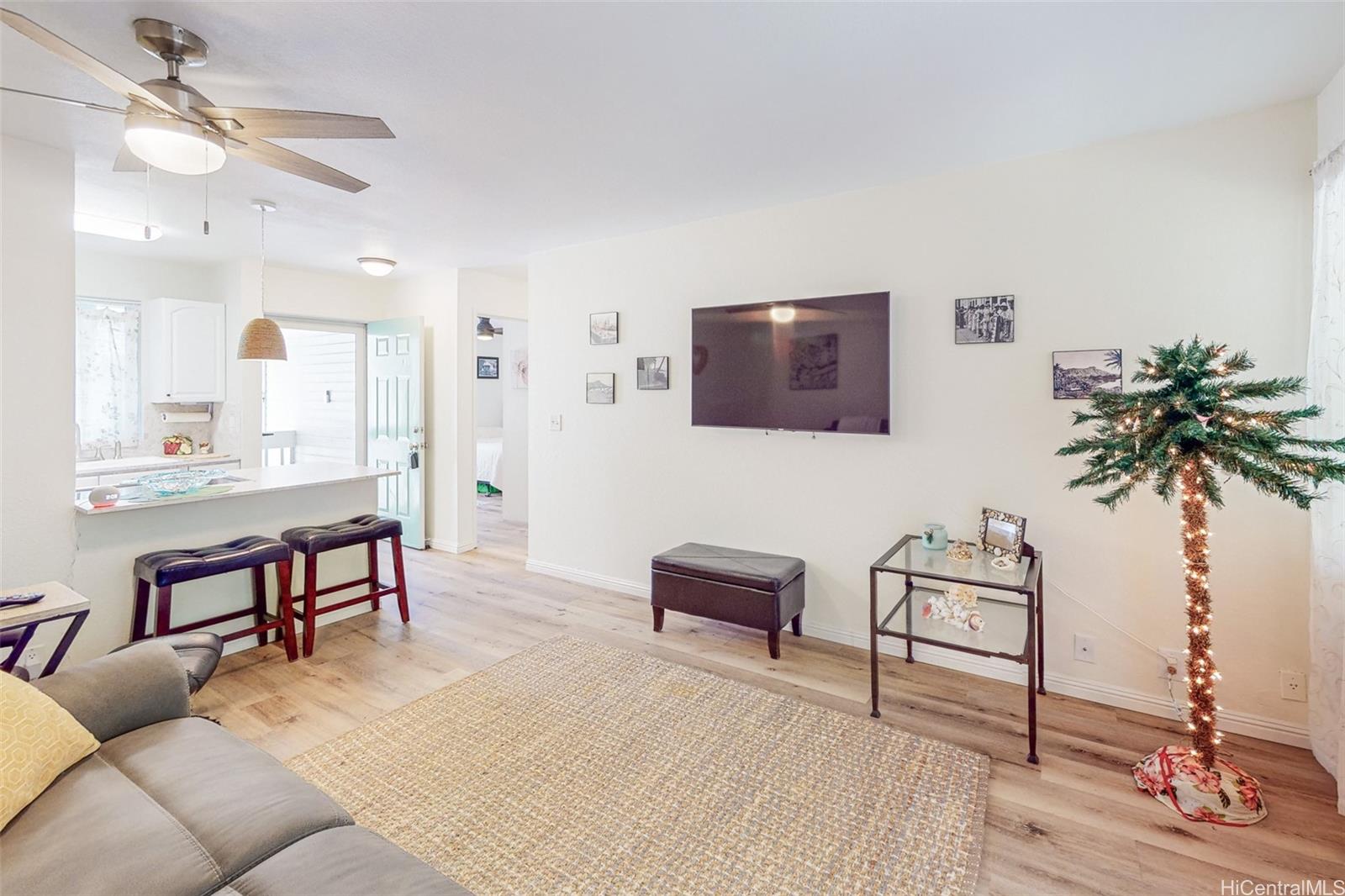 95-652 Wikao Street  Unit F203