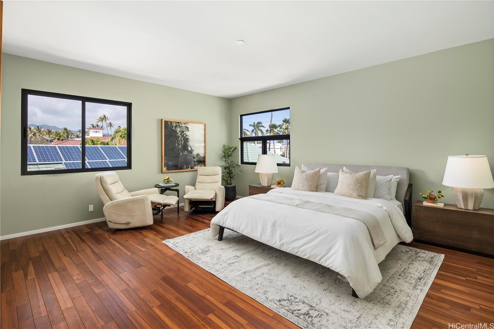 4758 Kahala Avenue