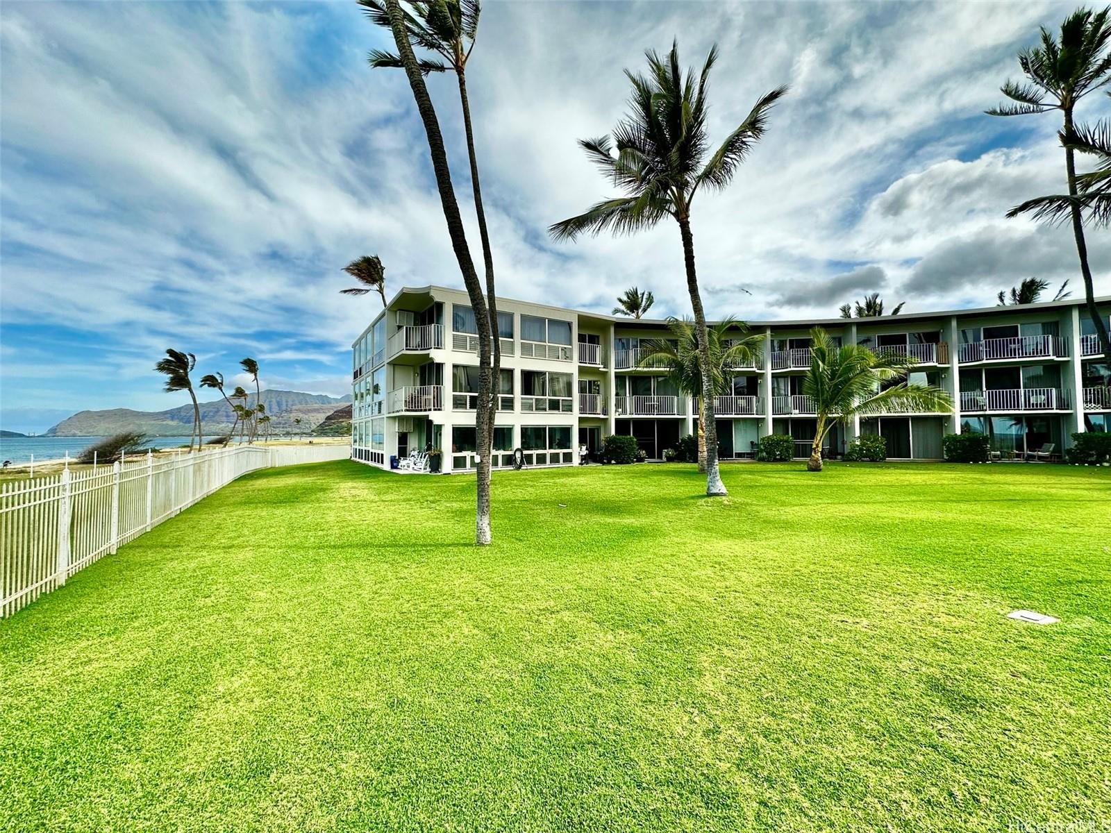 87-561 Farrington Highway  Unit 317