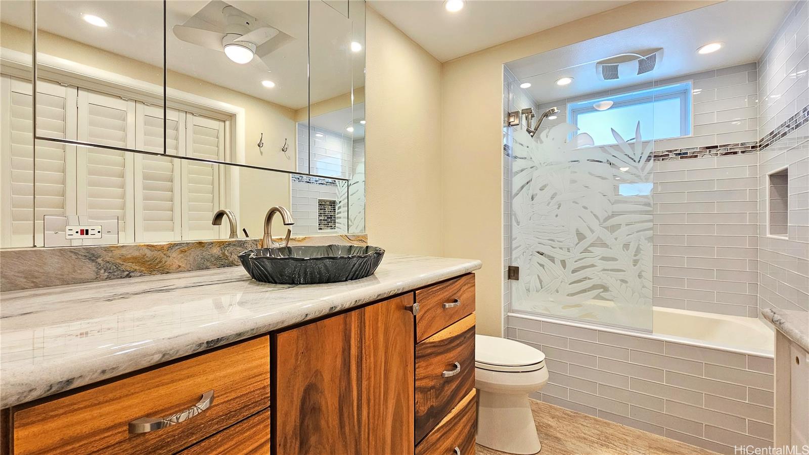 2999 Kalakaua Avenue  Unit 404