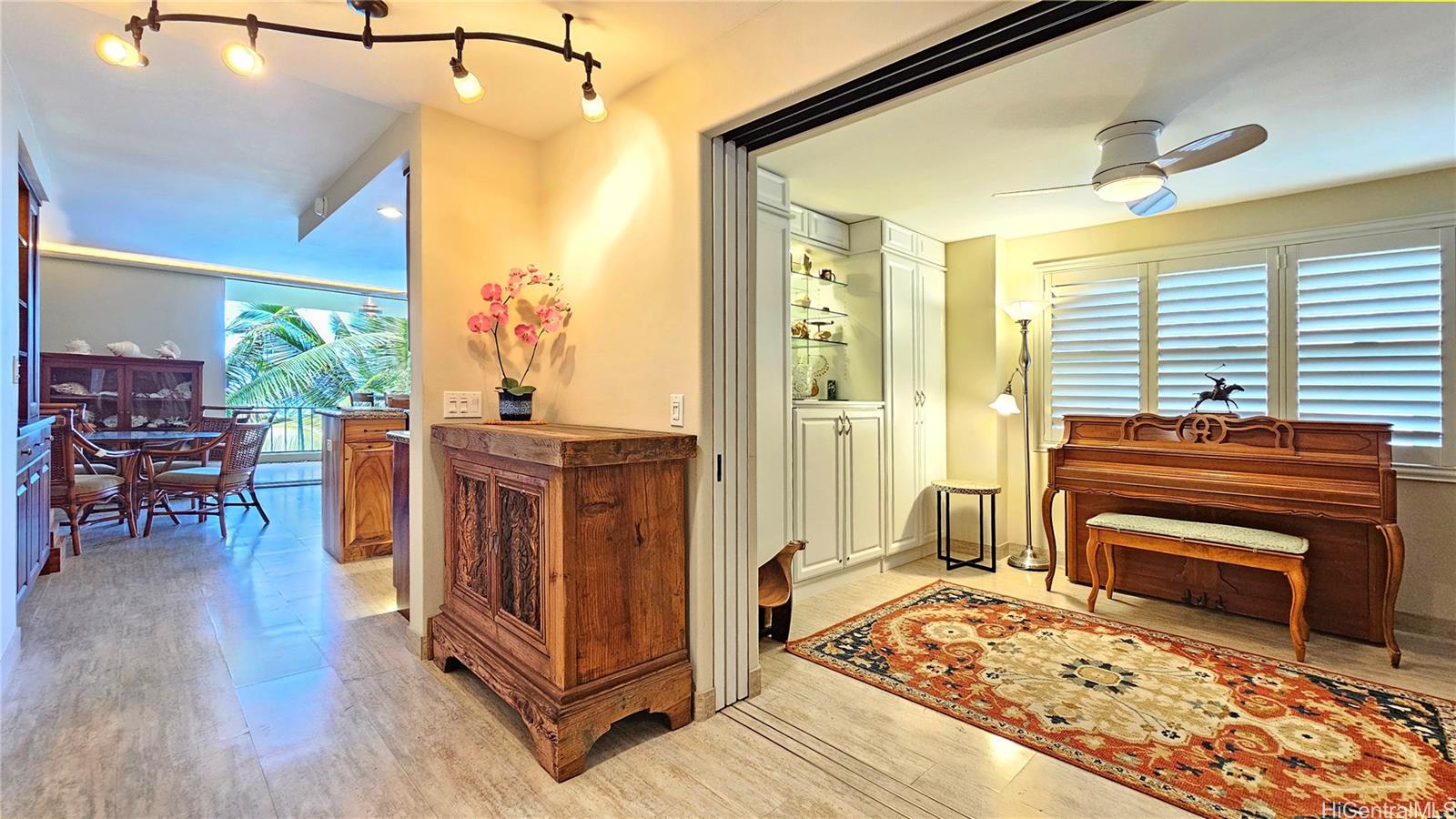 2999 Kalakaua Avenue  Unit 404