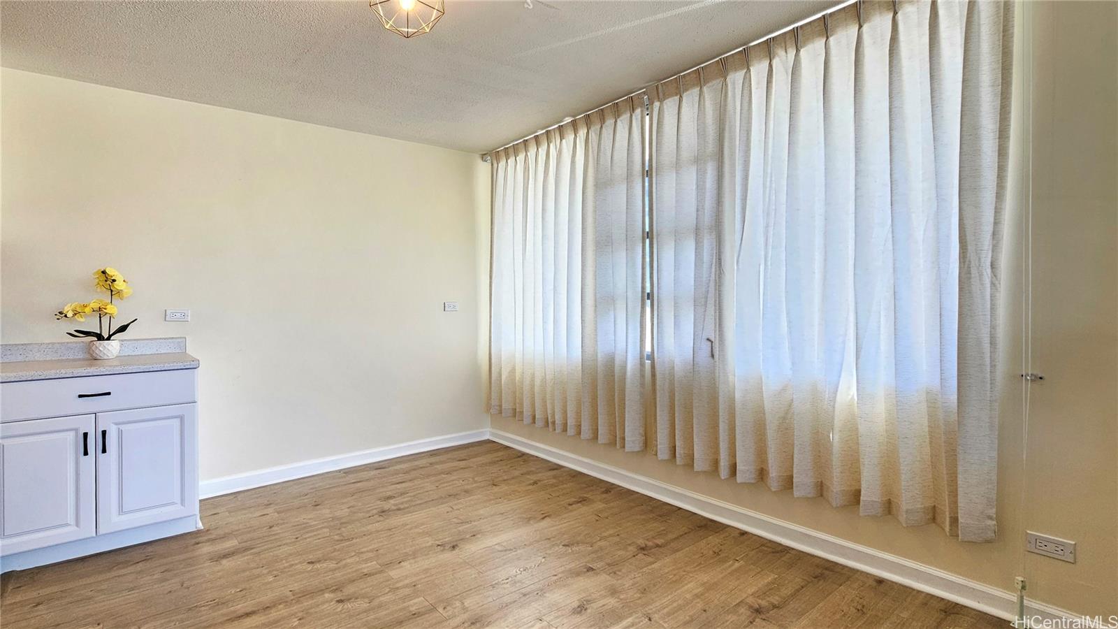 2825 S King Street  Unit 201