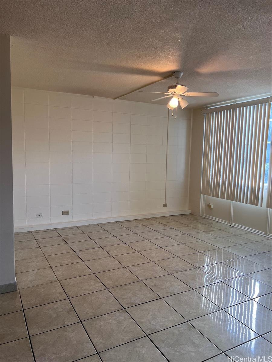 Photo 6 of 25