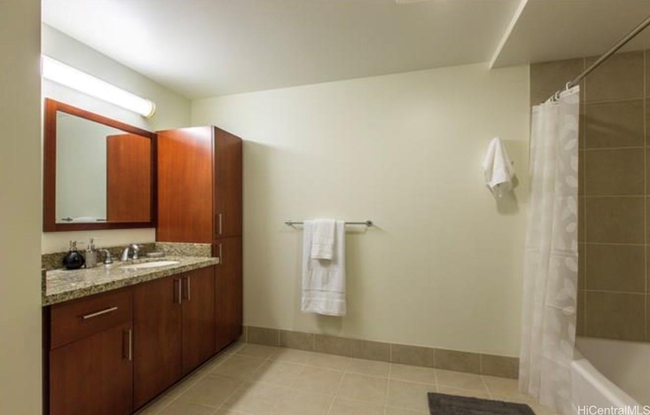 909 Kapiolani Boulevard  Unit 3206