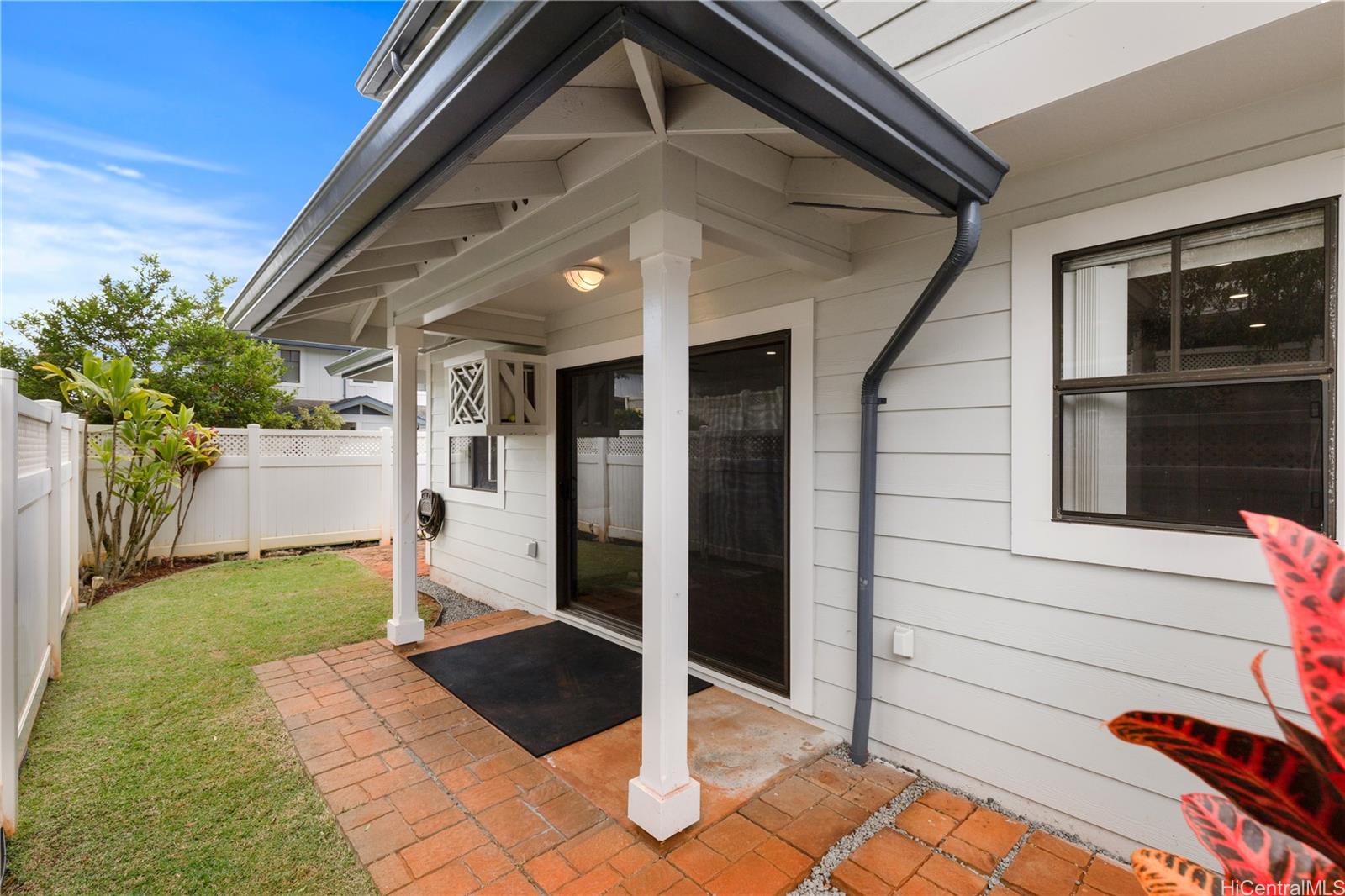 95-937 Ukuwai Street  Unit 806