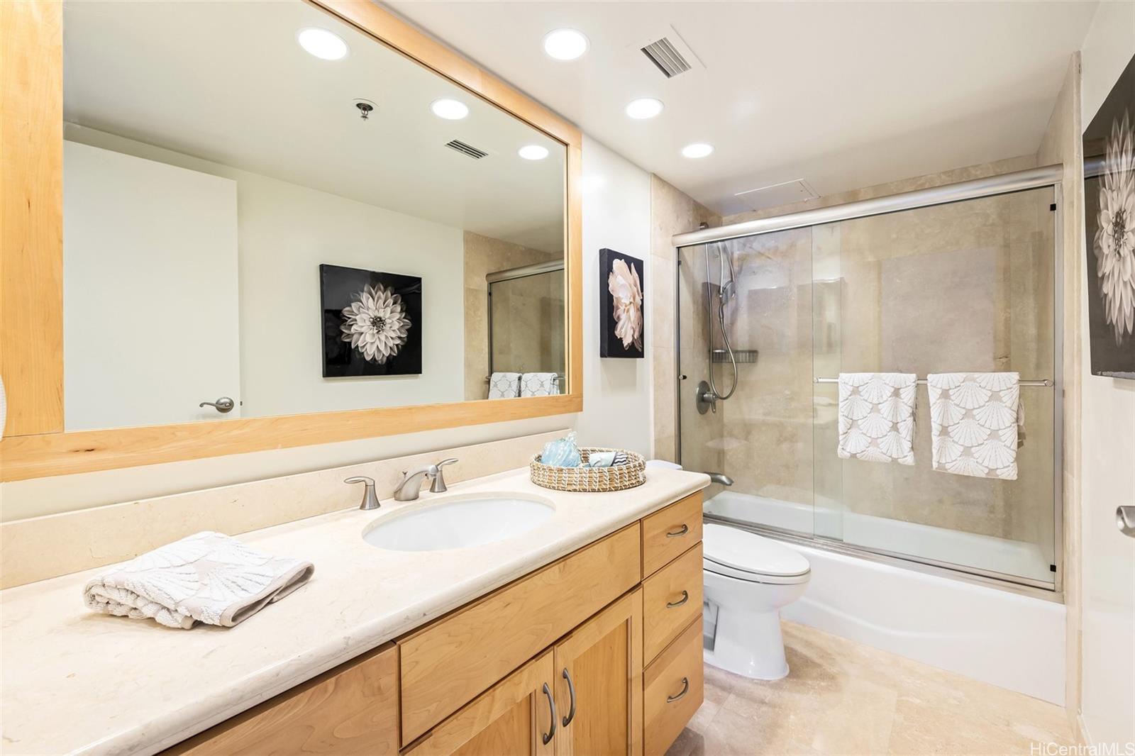 583 Kamoku Street  Unit DH/PH-7