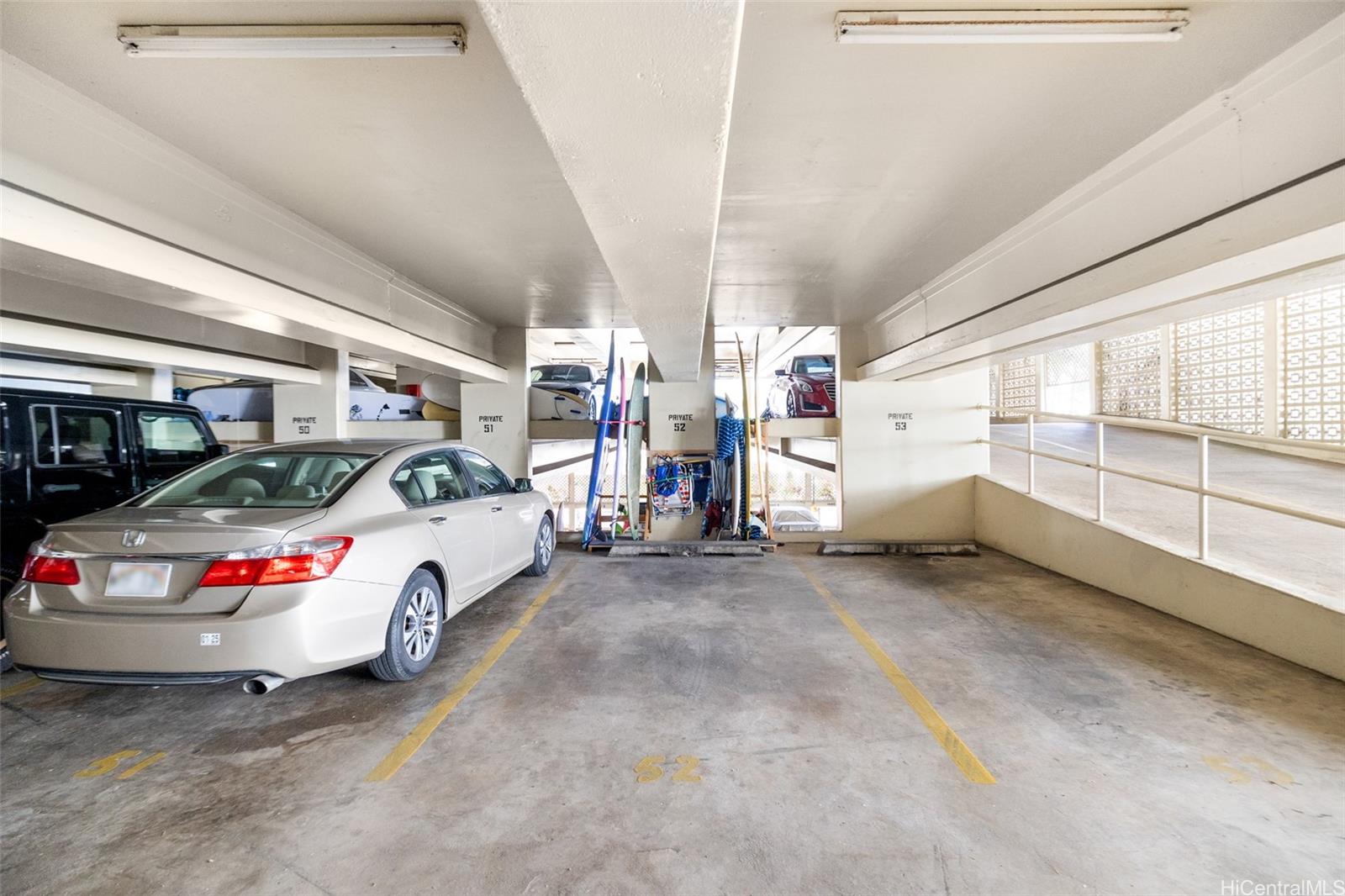 2500 Kalakaua Avenue  Unit 503