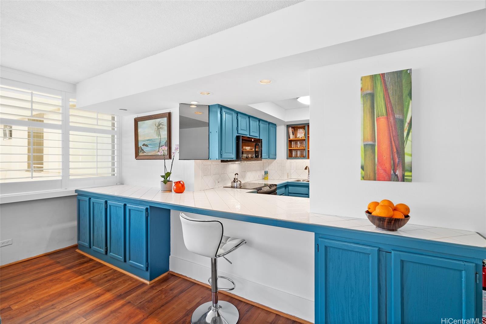2500 Kalakaua Avenue  Unit 503