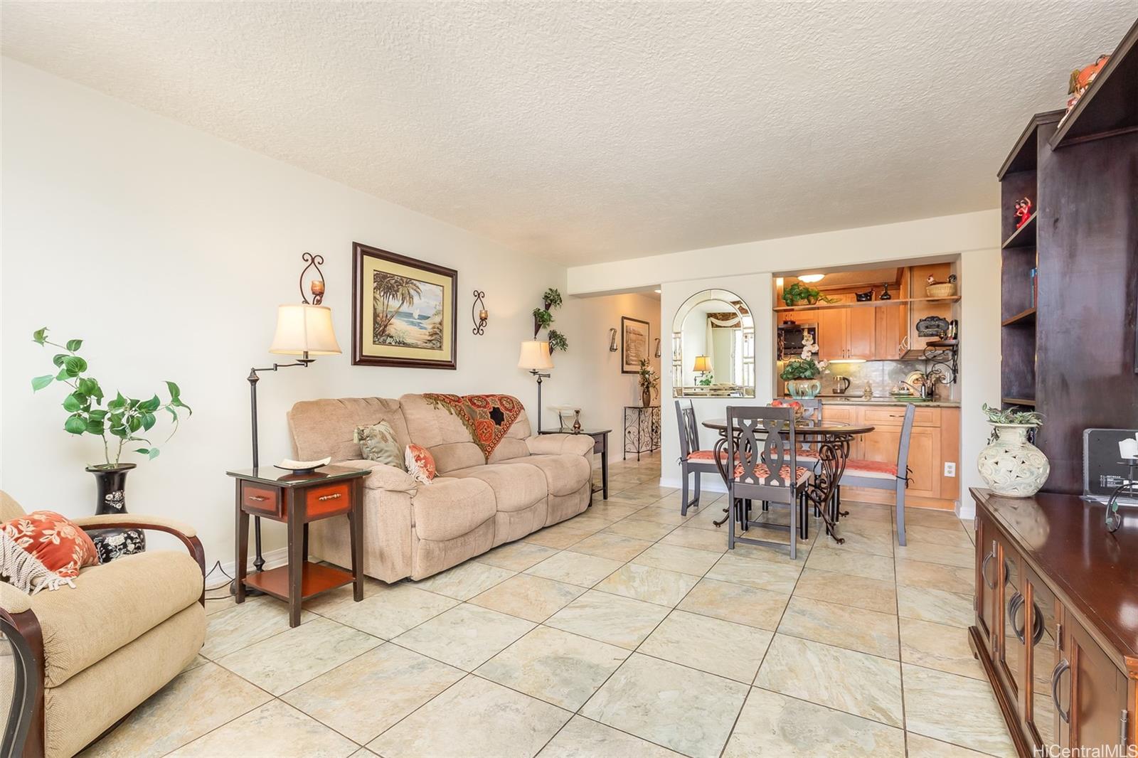 2575 Kuhio Avenue  Unit 1402