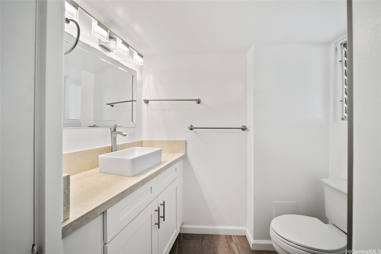 2957 Kalakaua Avenue  Unit 415