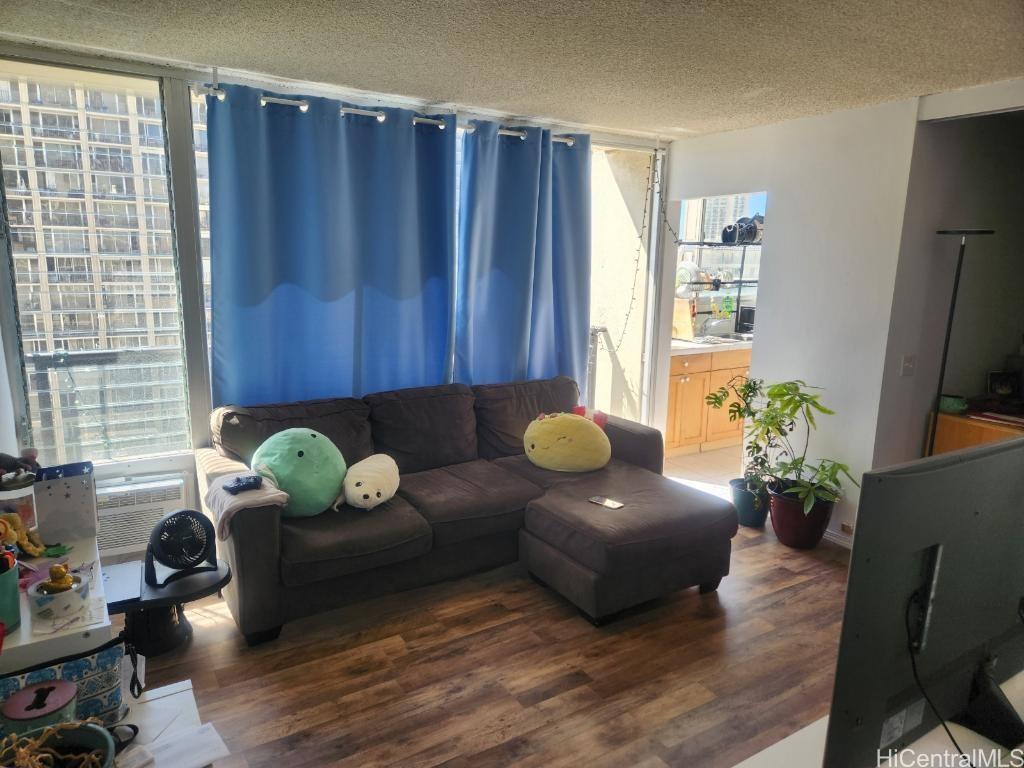 444 Nahua Street 2005