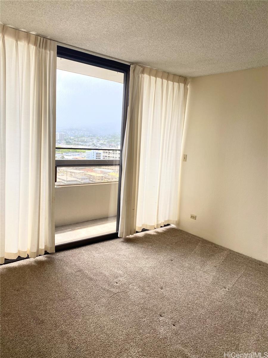 Photo 9 of 20