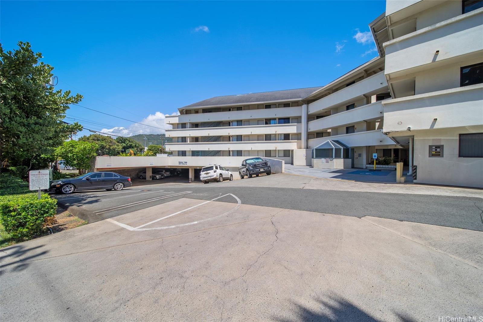 2860 Waialae Avenue  Unit 316