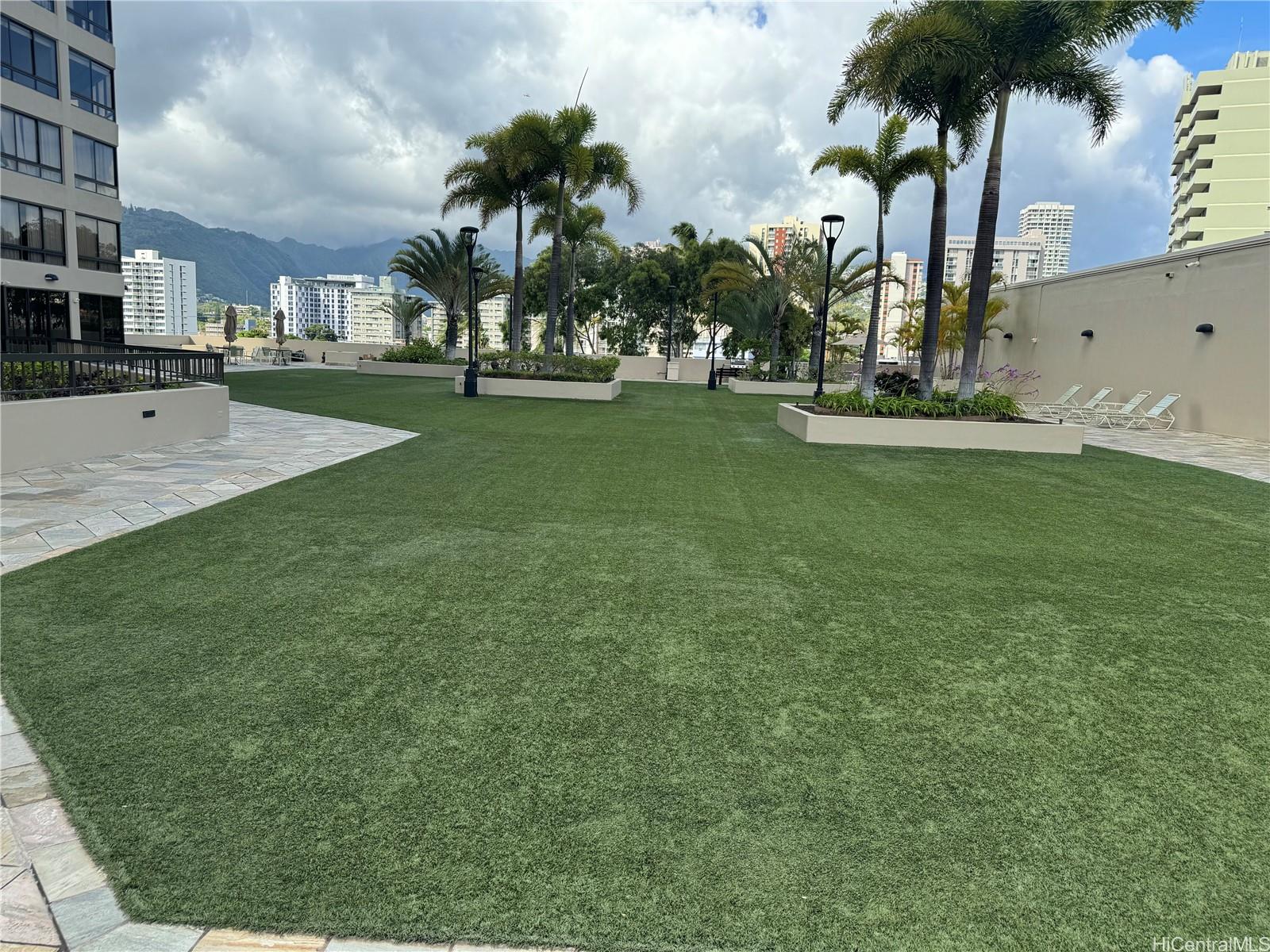 Photo 24 of 25