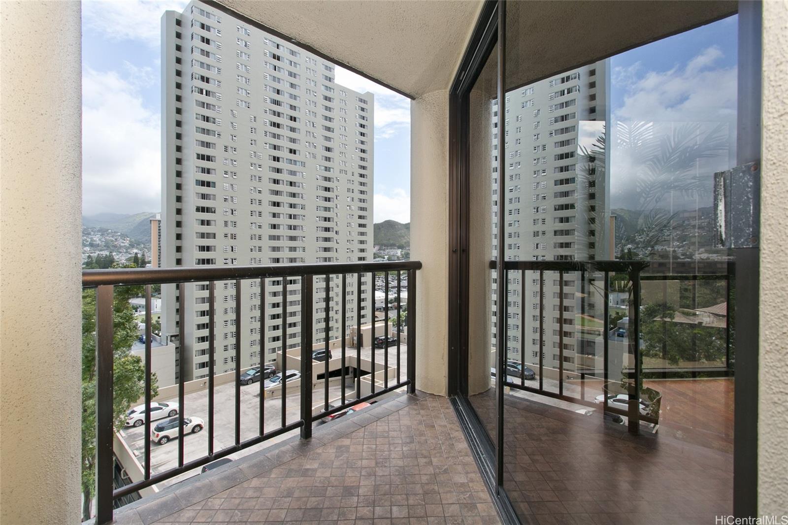 Honolulu Tower 60 N Beretania Street  Unit 1306
