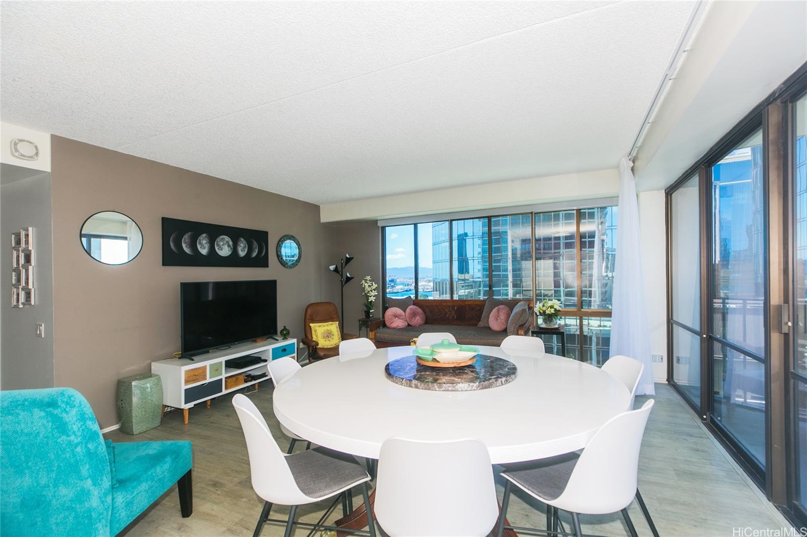 700 Richards Street  Unit 1104