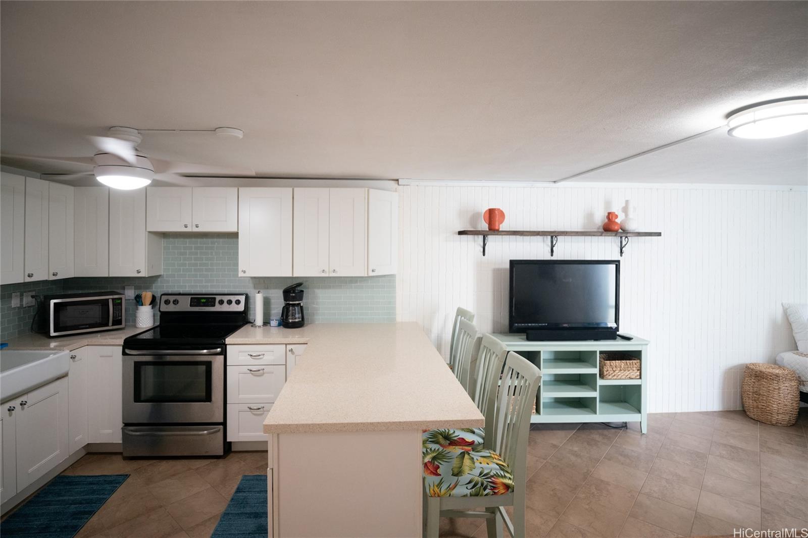 53-567 Kamehameha Highway  Unit 204