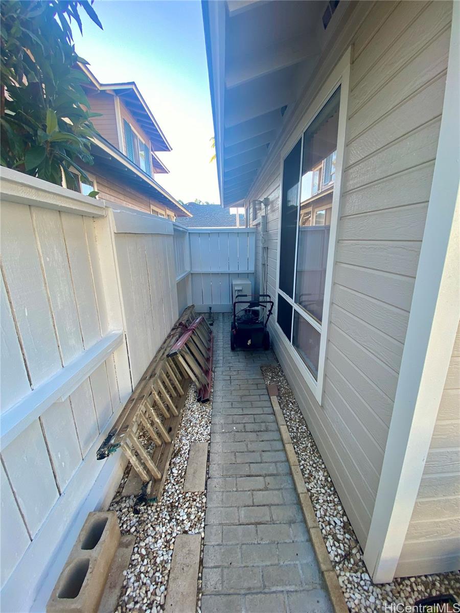 Photo 17 of 22