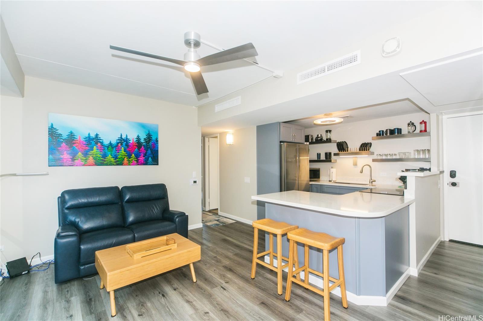 225 Queen Street  Unit 9G