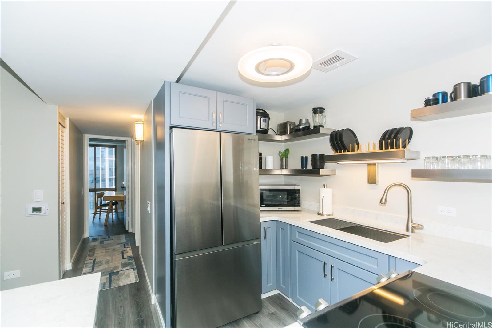 225 Queen Street  Unit 9G