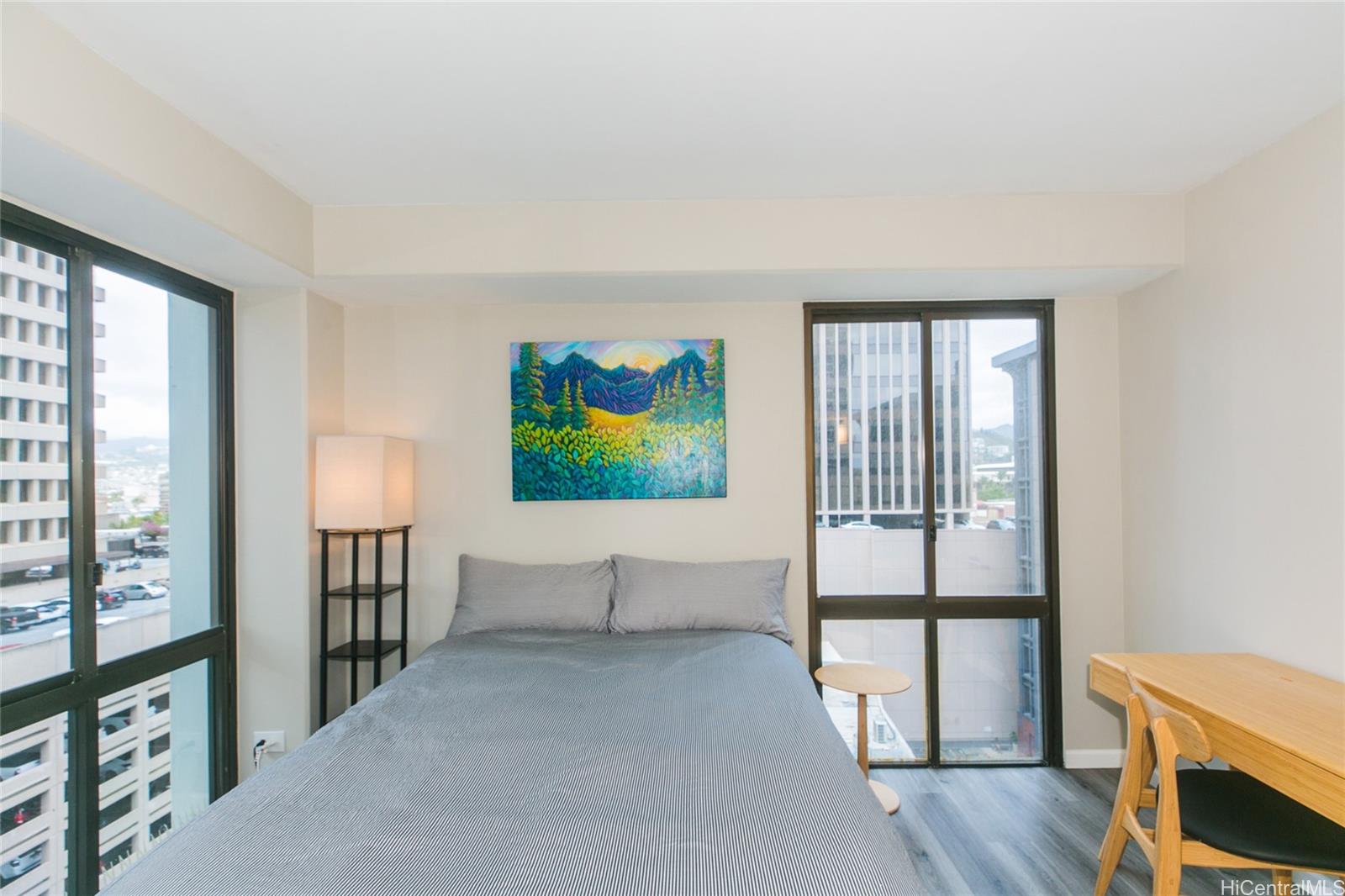 225 Queen Street  Unit 9G