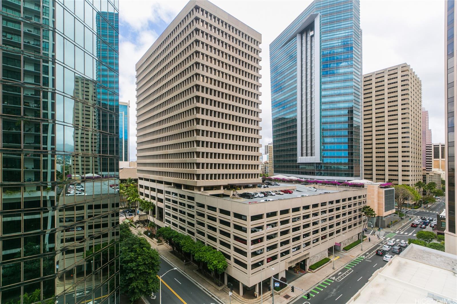 225 Queen Street  Unit 9G