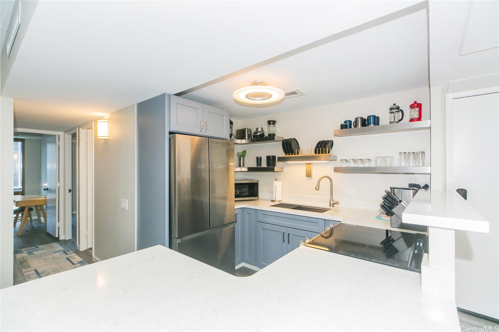 225 Queen Street  Unit 9G