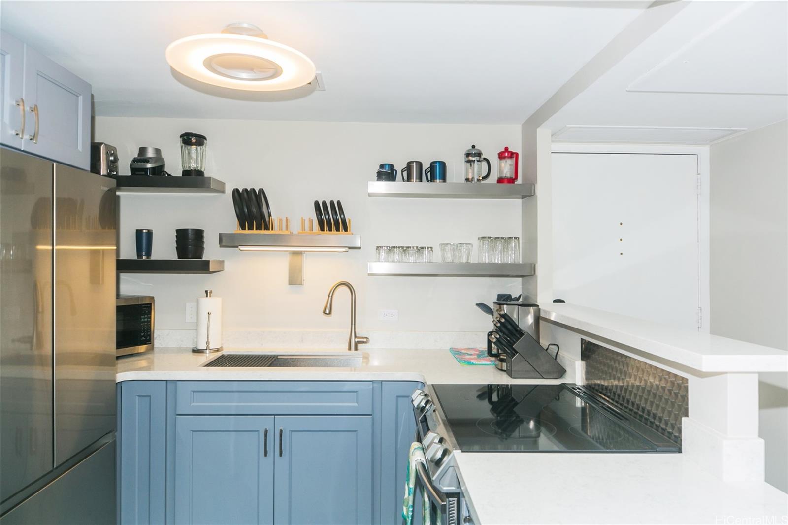 225 Queen Street  Unit 9G