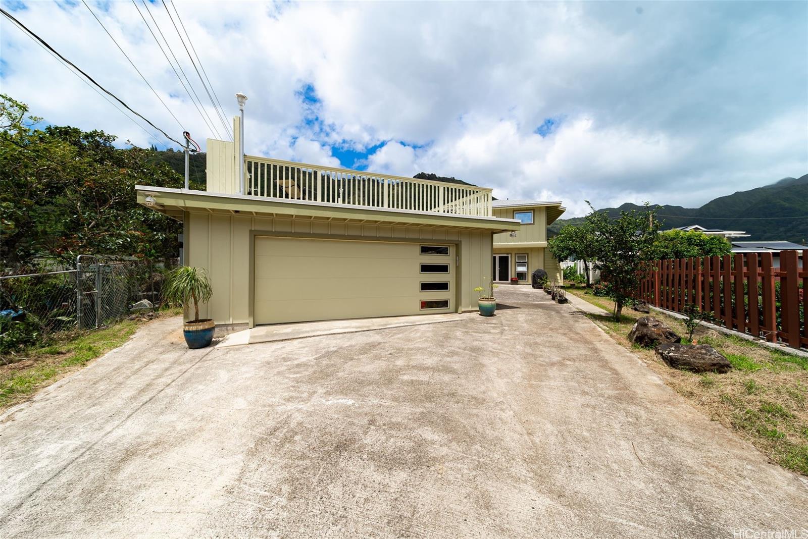 3162 Poelua Place Honolulu HI 96822 listed 04022024