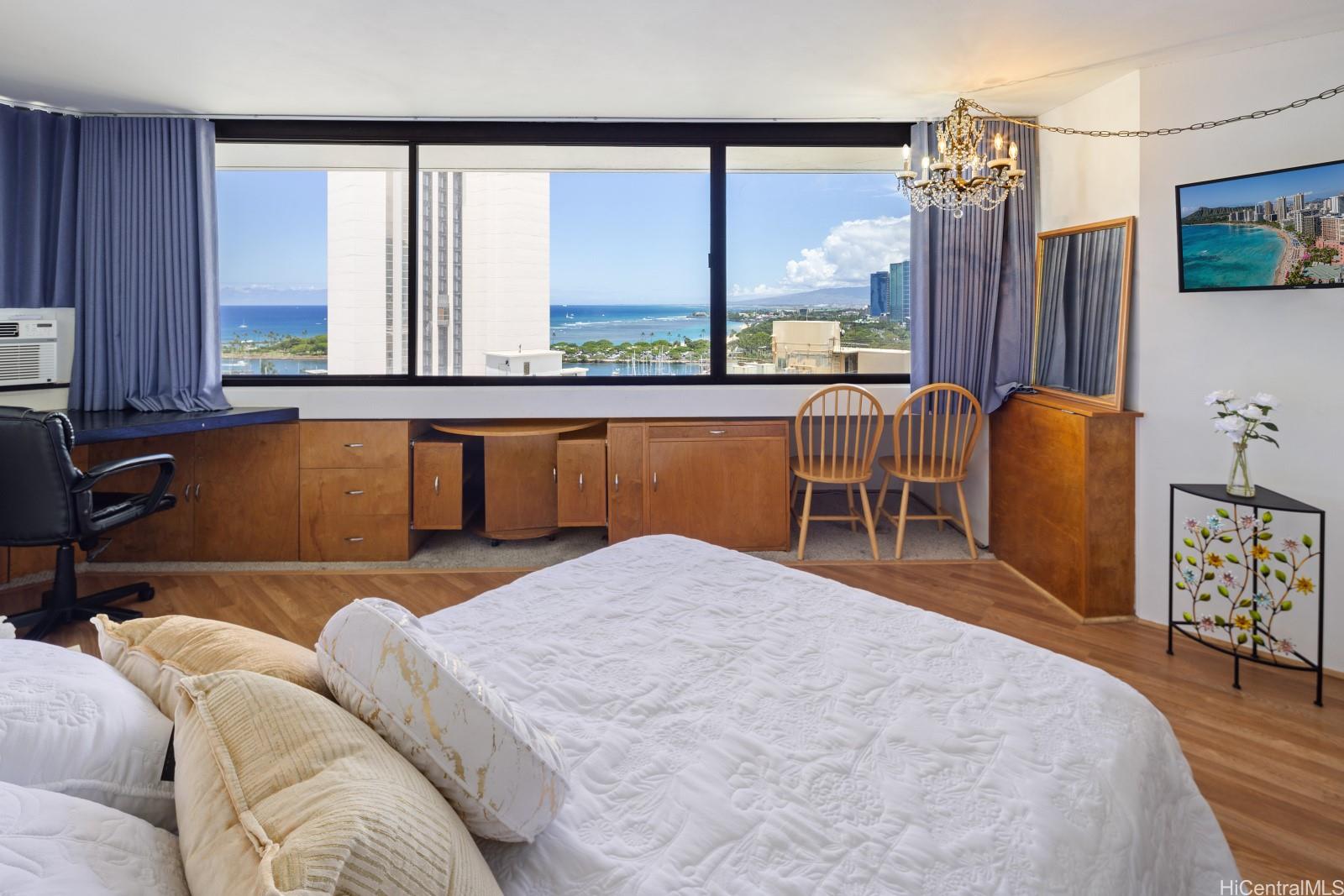 1700 Ala Moana Boulevard 2202