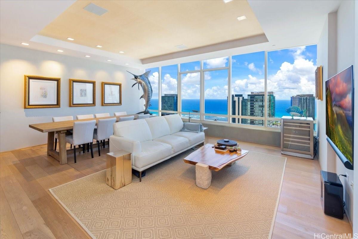1009 Kapiolani Boulevard PH 4804