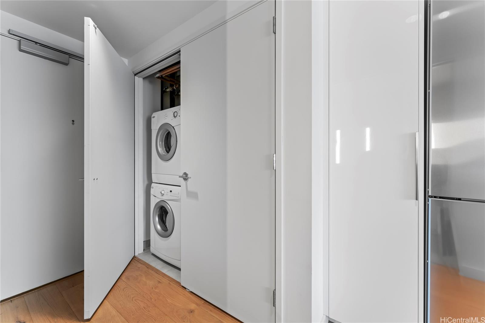 1001 Queen Street  Unit 1407