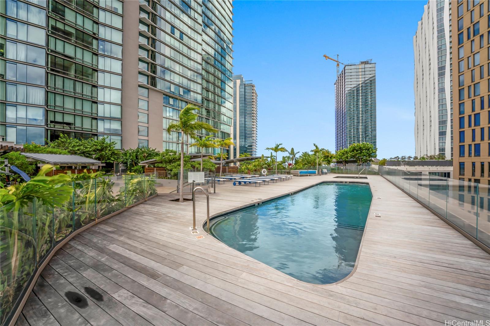 1001 Queen Street  Unit 1407