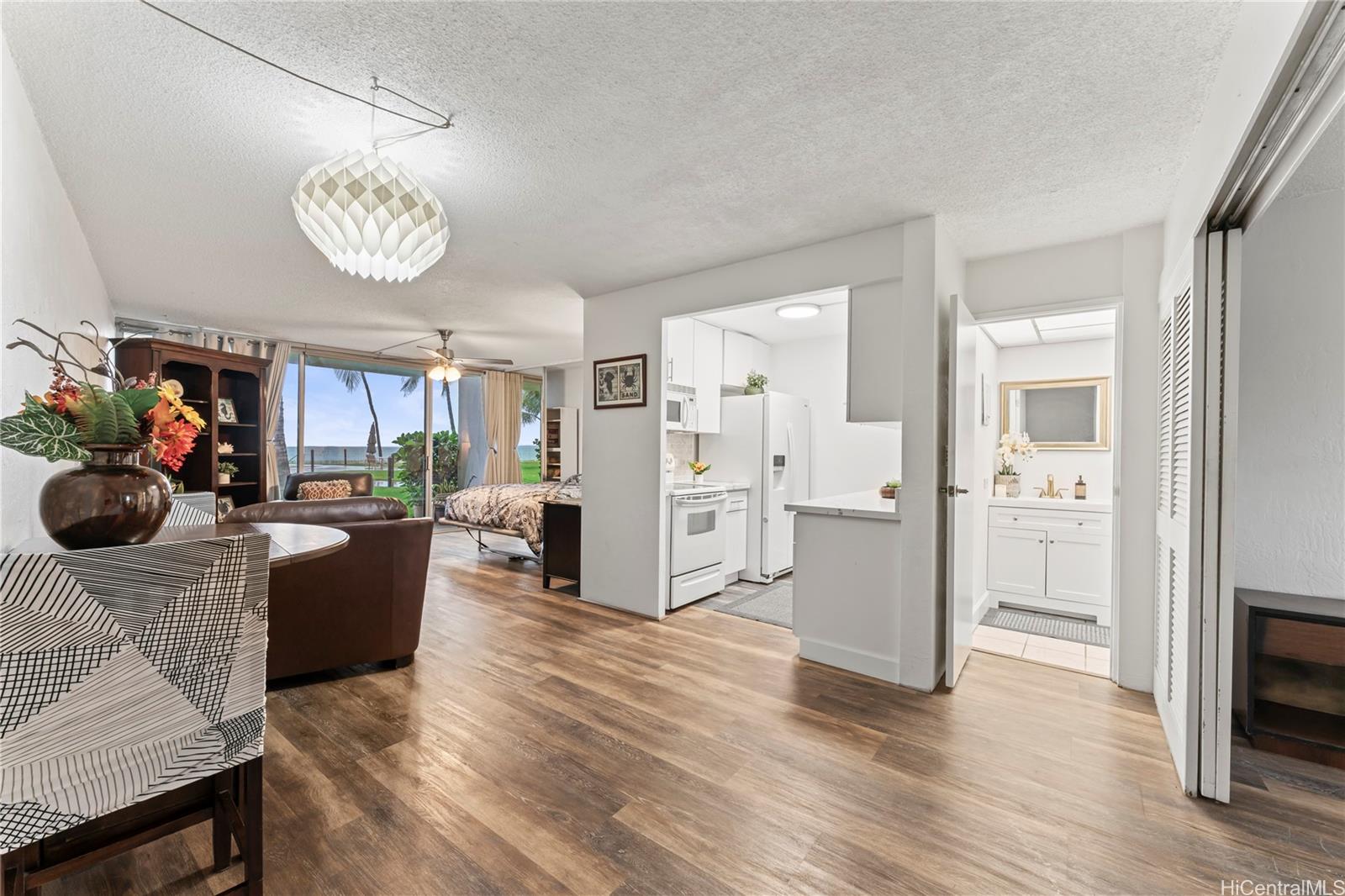 87-561 Farrington Highway  Unit 109