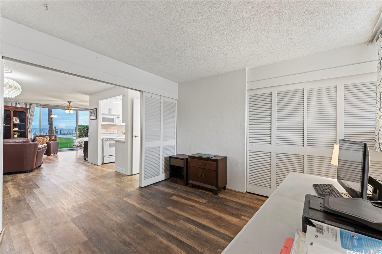 87-561 Farrington Highway  Unit 109