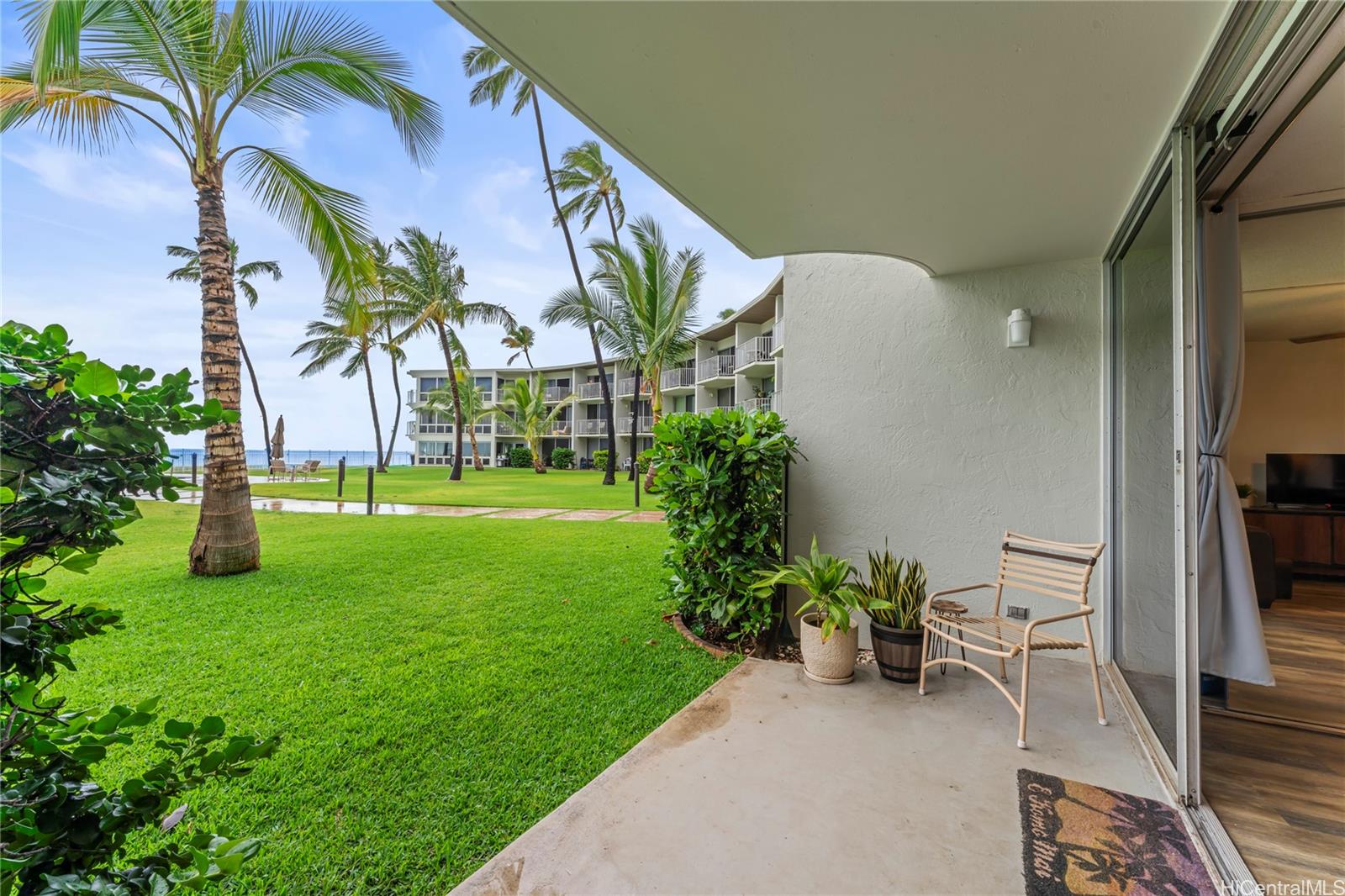 87-561 Farrington Highway  Unit 109