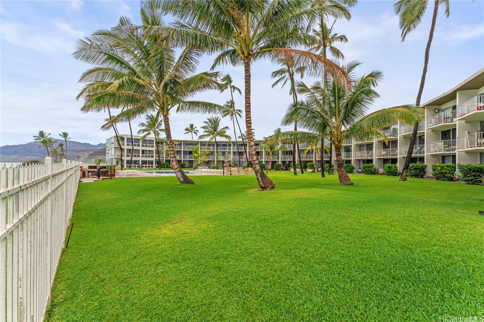 87-561 Farrington Highway  Unit 109