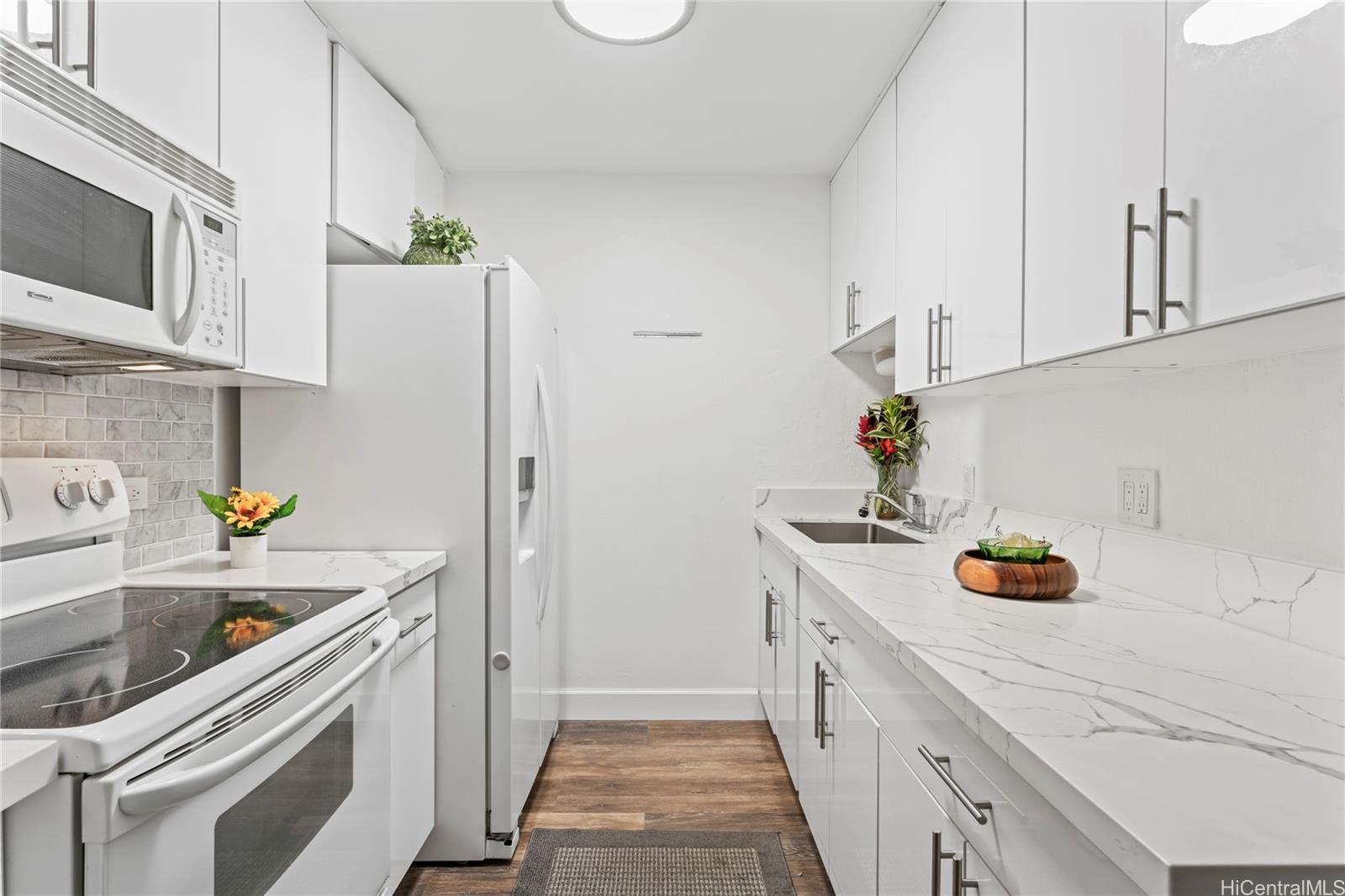 87-561 Farrington Highway  Unit 109