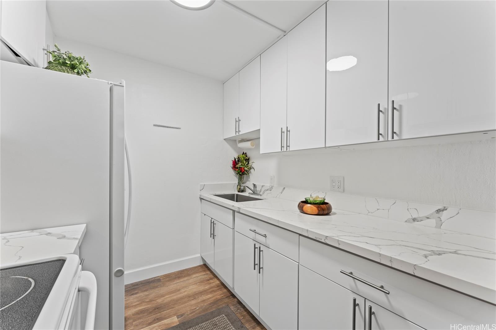 87-561 Farrington Highway  Unit 109