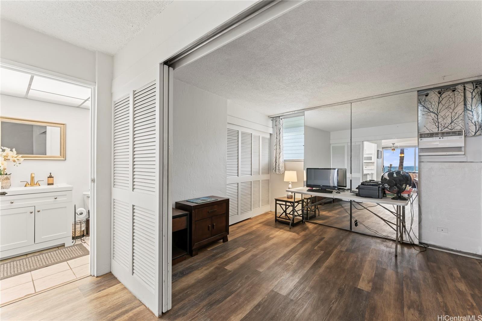 87-561 Farrington Highway  Unit 109