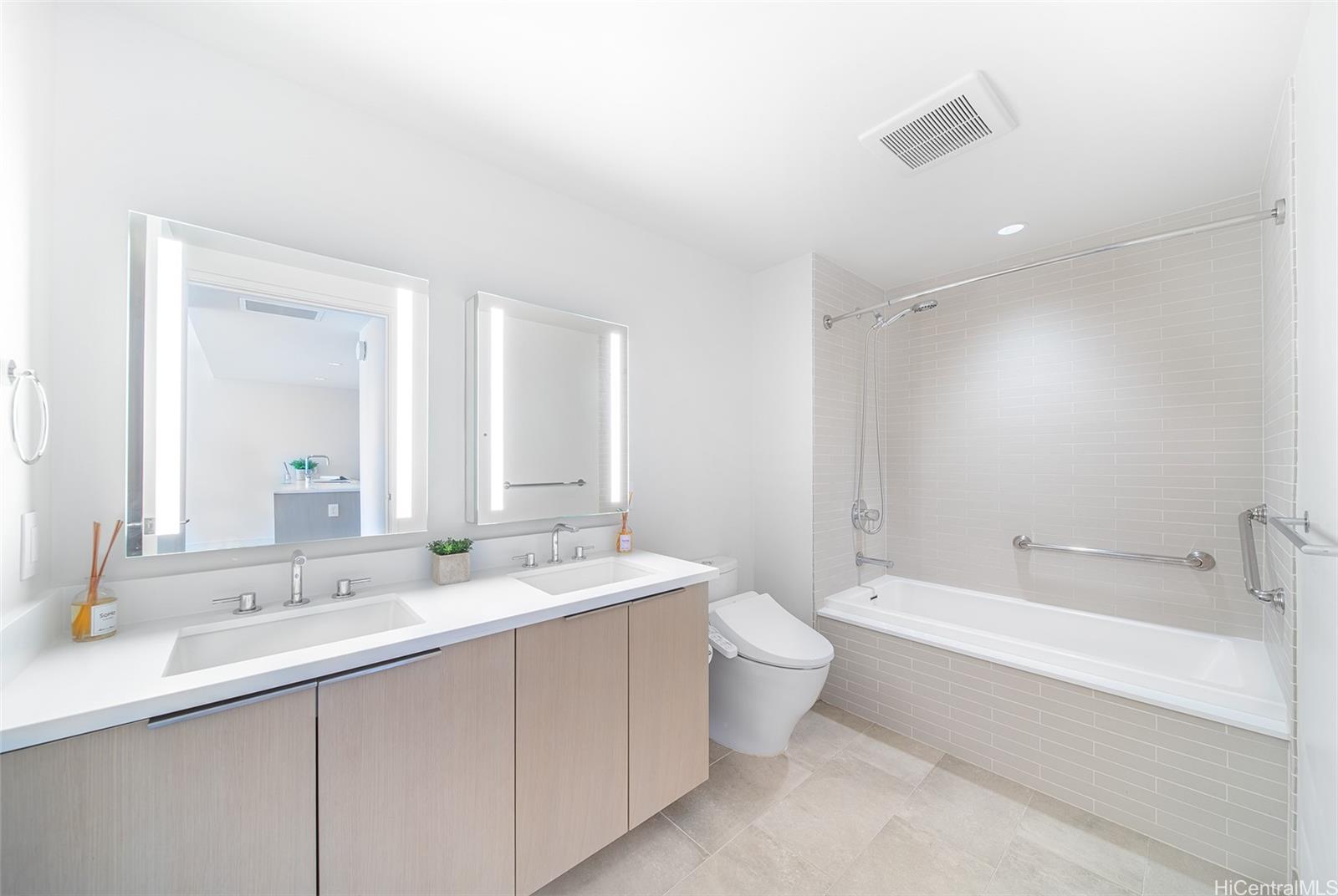 1001 Queen Street  Unit 2108